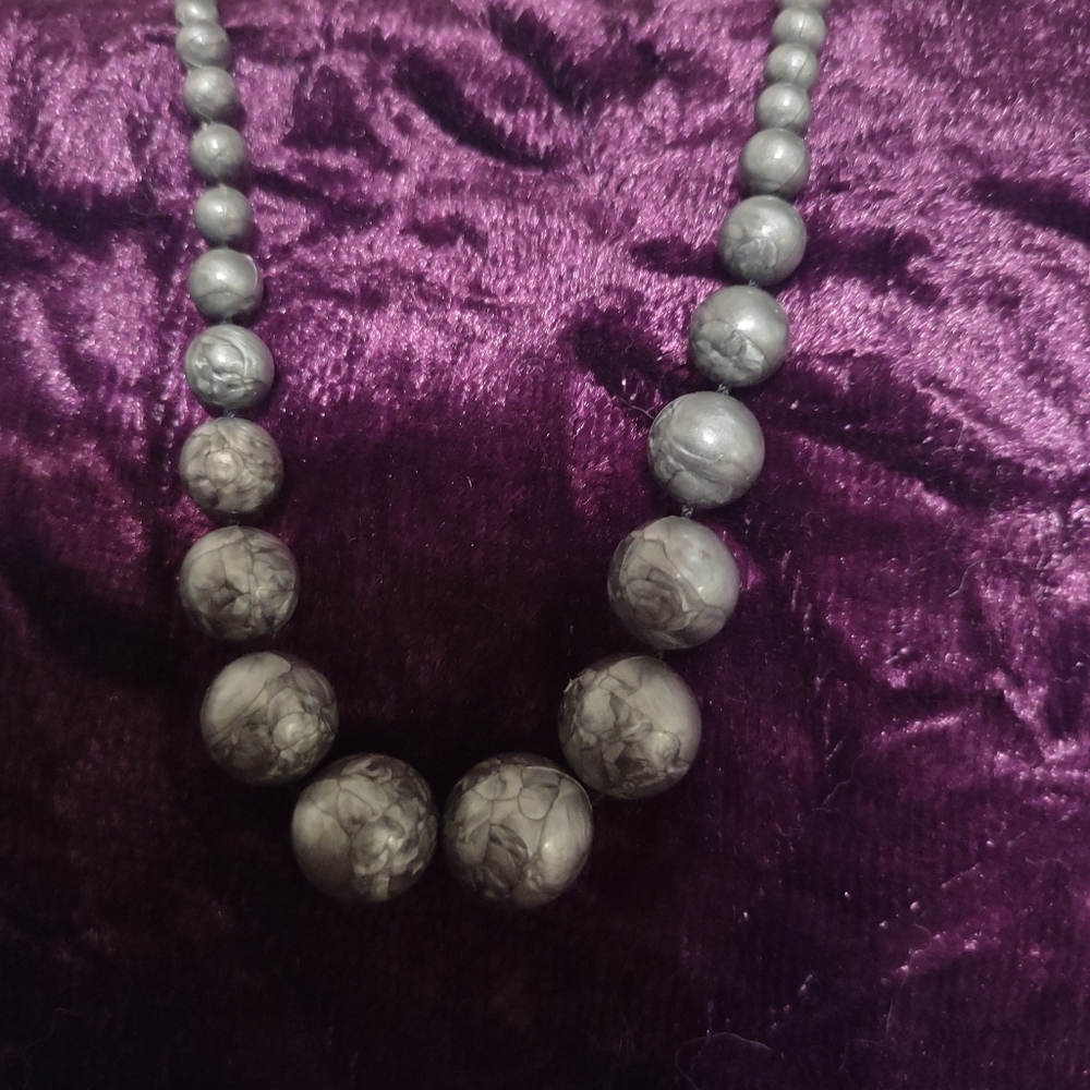 Lot of vintage/costume jewelry necklaces - Picture 6 of 7